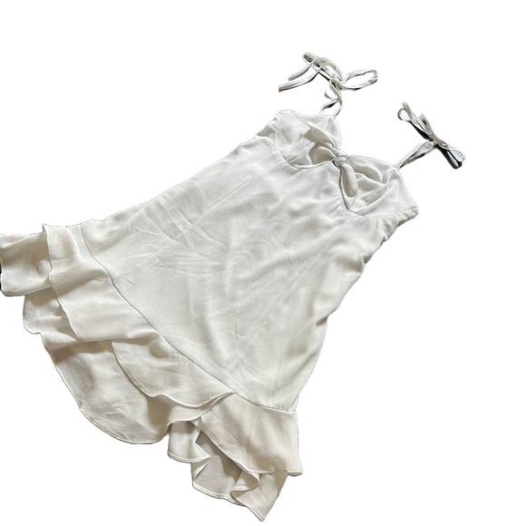 SHE AND SKY WHITE MINI DRESS WITH RUFFLED HEM SIZE SMALL - Picture 2 of 9